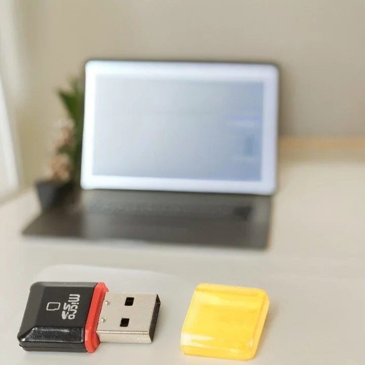 CZYTNIK KART MICRO SD SDHC CZARNY