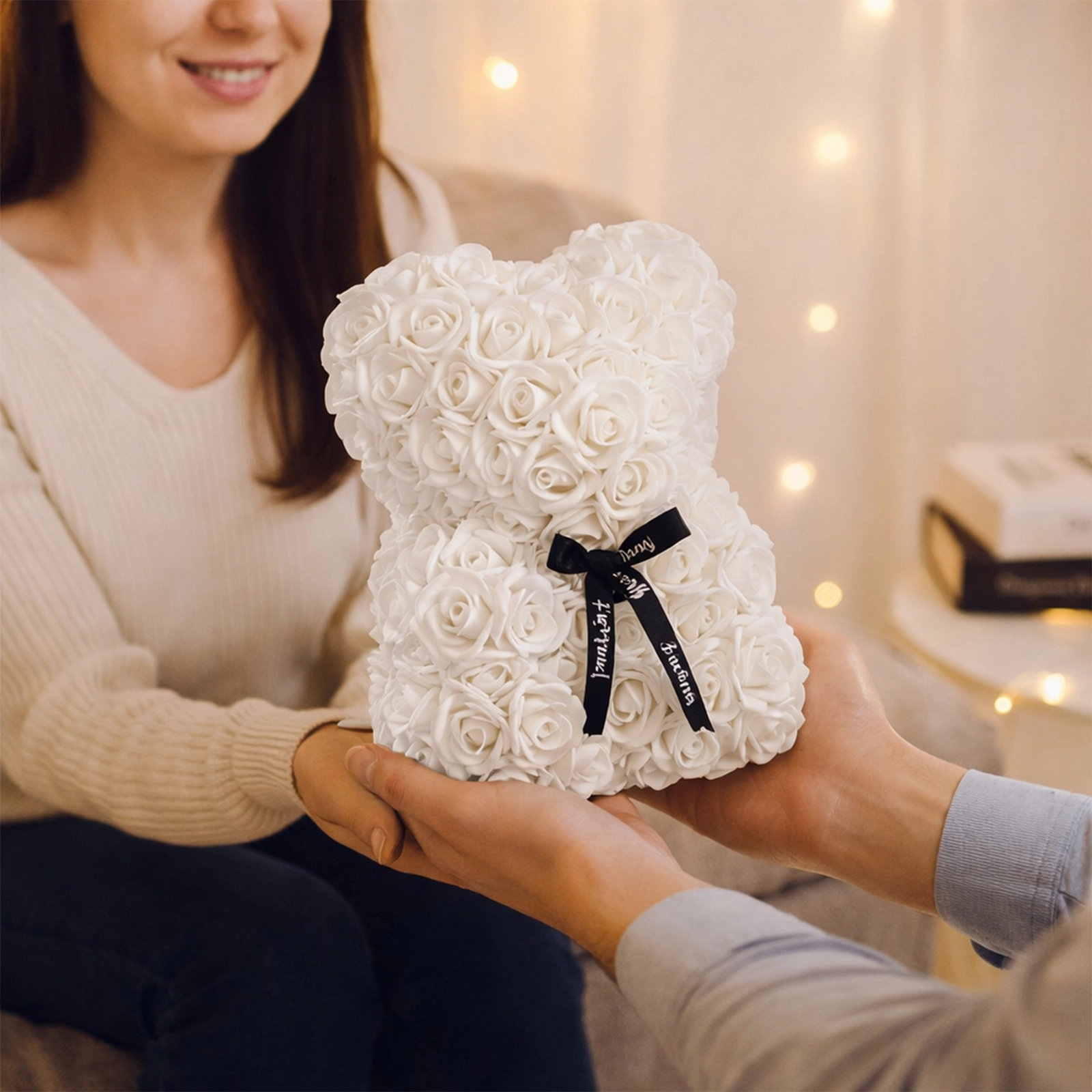 MIŚ Z RÓŻ 25cm + BOX - biały