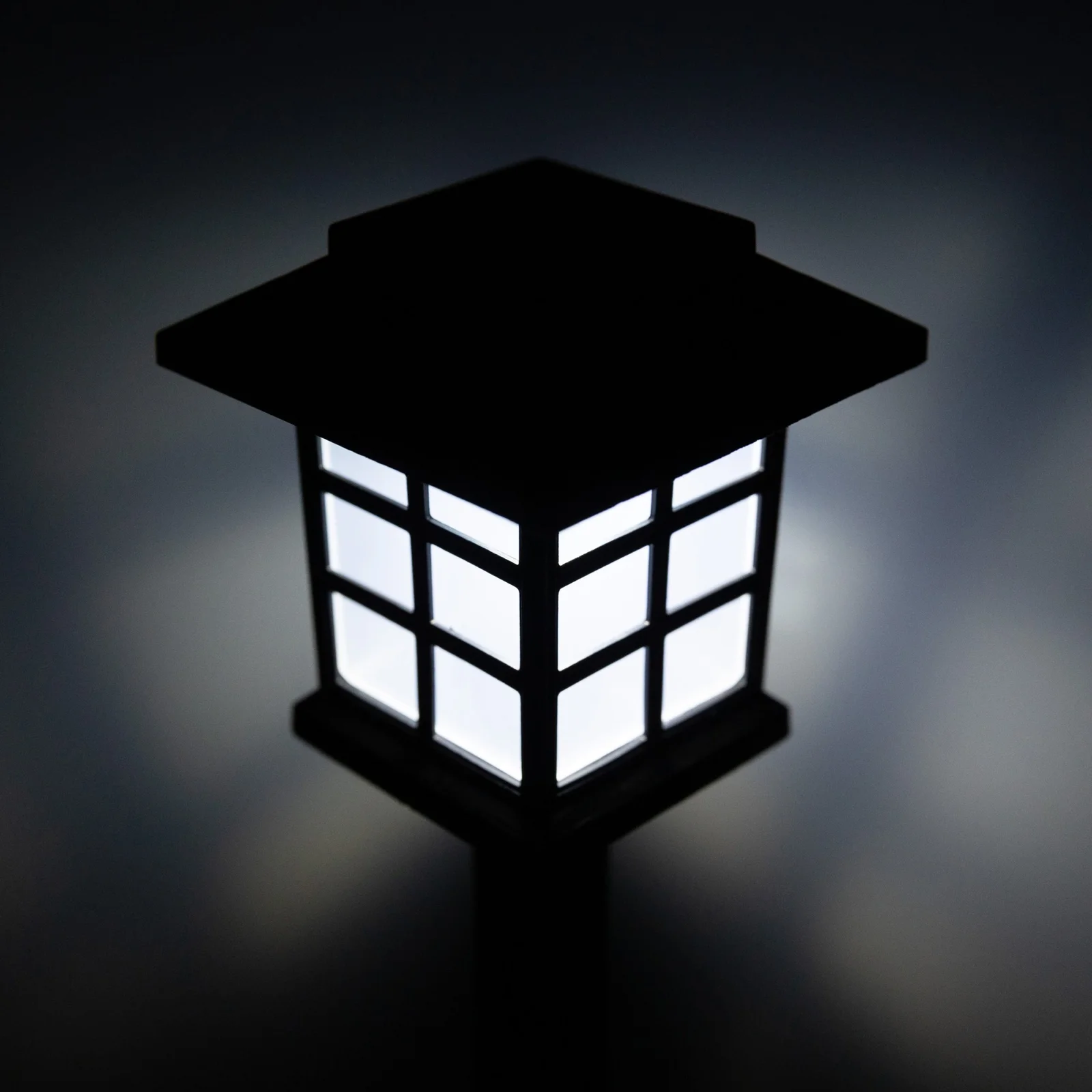 LAMPA LAMPKA SOLARNA LED LATARNIA OZDOBNA OGRODOWA WBIJANA LAMPION CZUJNIK