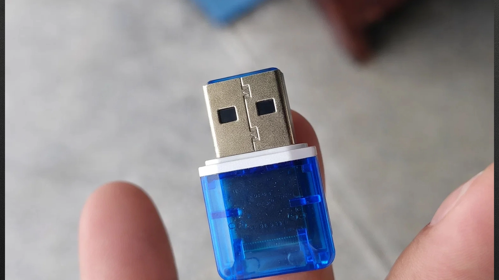 CZYTNIK KART MICRO SD SDHC - niebieski