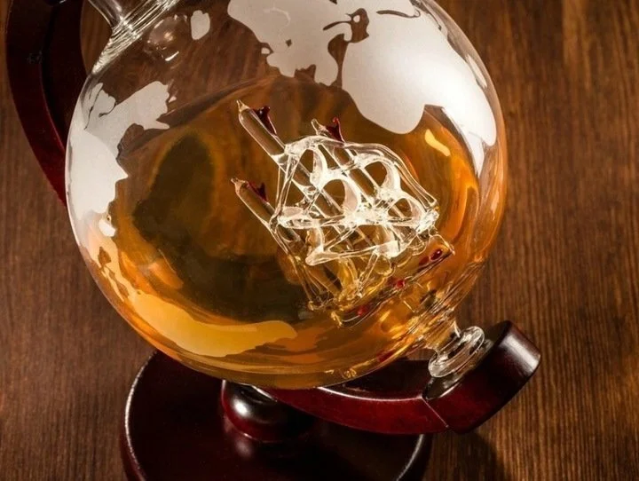 KARAFKA DO WHISKY GLOBUS STATEK STOJAK PREMIUM IDEALNY NA PREZENT UPOMINEK