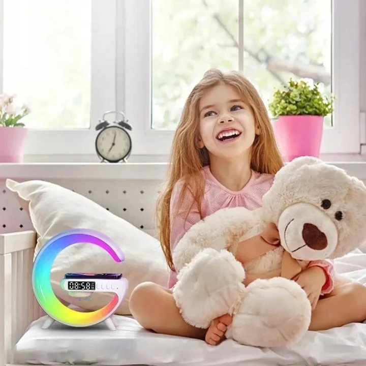 GŁOŚNIK LAMPKA NOCNA LED GAMINGOWA RGB ŁADOWARKA INDUKCYJNA ZEGAR RADIO
