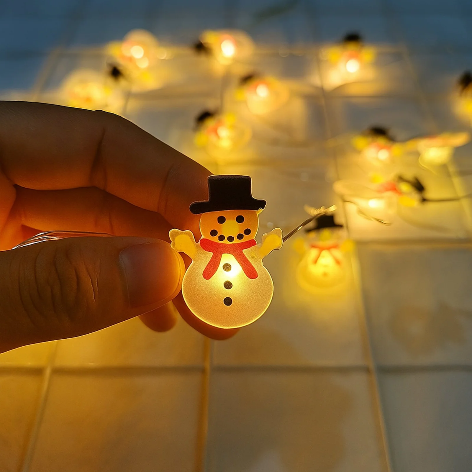 LAMPKI ŚWIĄTECZNE LED - bałwanek